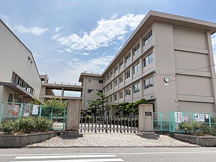 福山市立誠之中学校 550m(徒歩7分)
