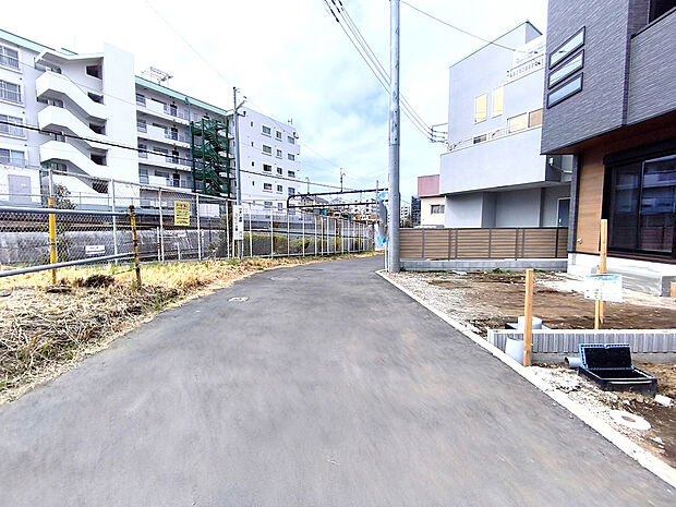前面道路含む現地写真