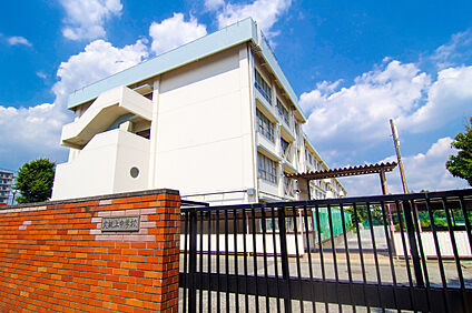 日野市立大坂上中学校 880ｍ