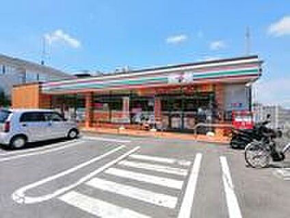 セブンイレブン八王子絹ヶ丘1丁目店 60ｍ