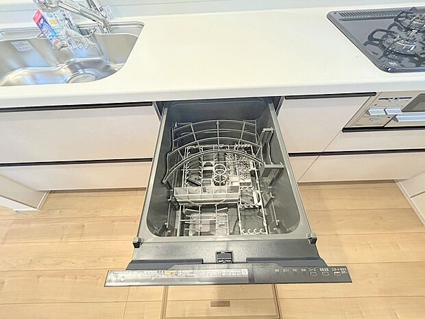 【【ビルトイン食洗機】】手洗いよりも経済的で家計に優しい「ビルトイン食洗機」が標準装備なのは強い味方ですね。