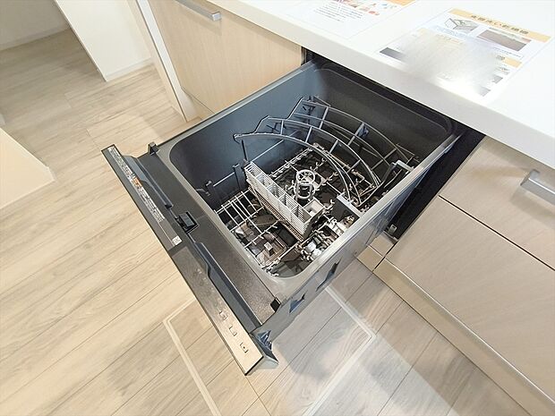 【【ビルトイン食洗機】】手洗いよりも経済的で家計に優しい「ビルトイン食洗機」が標準装備なのは強い味方ですね。