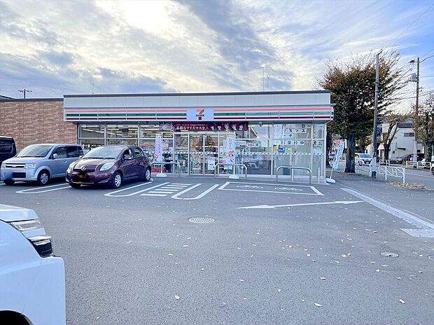 セブンイレブン八王子散田町5丁目店（約310m）