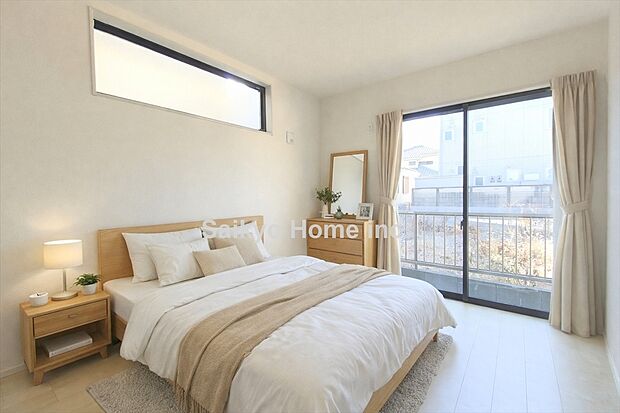 【居室】各居室、十分な広さのになっておりますので、子供部屋やご主人様の書斎、優雅に洋服収納庫にもお使いいただけますね。
※家具等はCG加工しております。