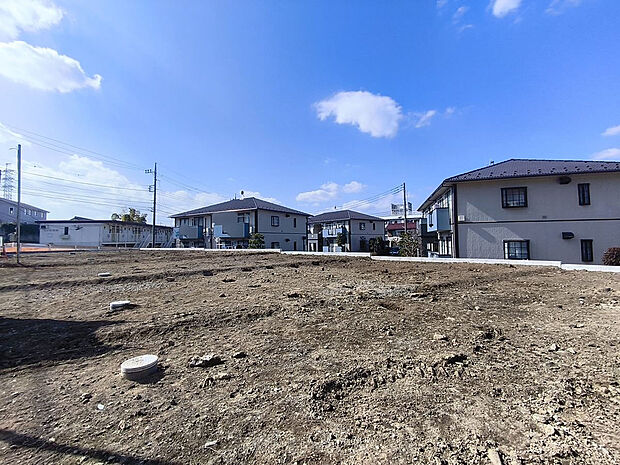 【現地外観】建築工事も始まりました！2026年8月下旬の完成を目指しています。