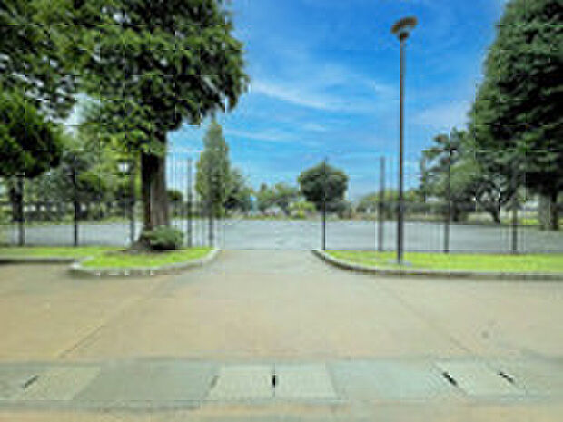 子安公園(約660m)