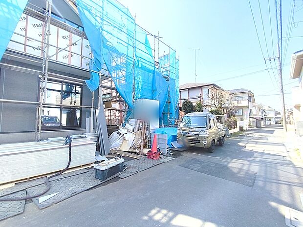 【前面道路】3.4号棟前面道路は約5mの道路です。