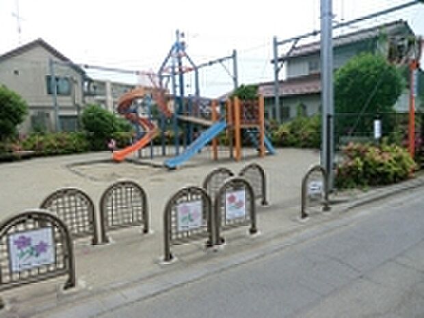 清泉公園（約660m）