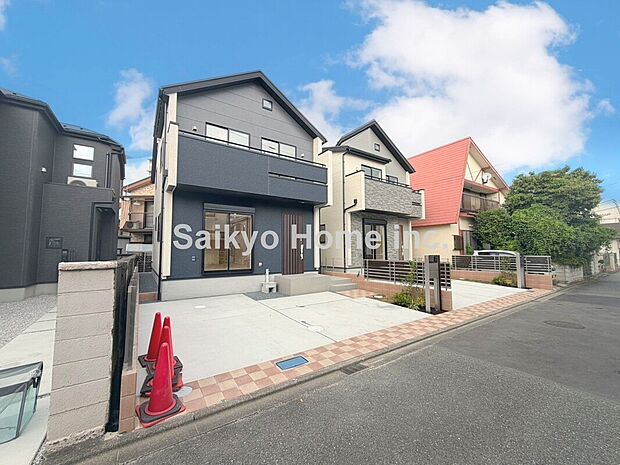 【現地外観】緑豊かで閑静な住宅街は子育てにはピッタリです。