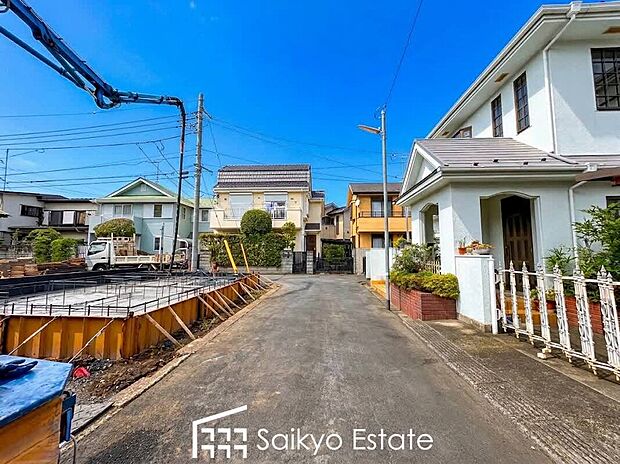 前面道路
