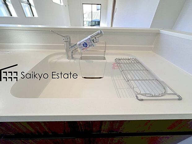 【【浄水器】】浄水器をスリムに内蔵したハンドシャワー式の水栓金具です。シンクもスッキリ!