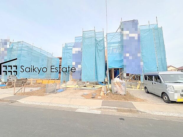 【現地外観】小学校まで徒歩約1分、中学校まで徒歩約9分でお子様が無理なく通える距離です。保育園や幼稚園も近くに多数あり、子育てファミリーには嬉しい環境です！