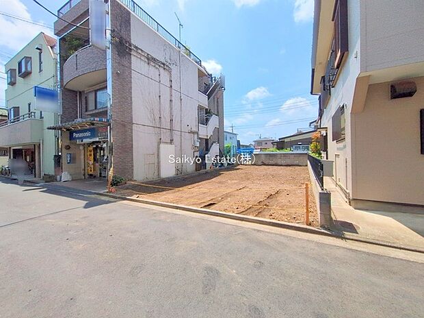 【現地写真】WICやSIC、パントリーや小屋裏収納など豊富な収納スペースが嬉しい4LDK!ビルトイン食洗機や大型浴室TV等暮らしを彩る充実の設備仕様!