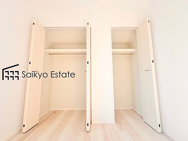 【収納(施工例)】各居室に収納を設けておりますので、衣類の他にもカバンや小物など何でも収納して、居室の全空間を有効活用できます♪