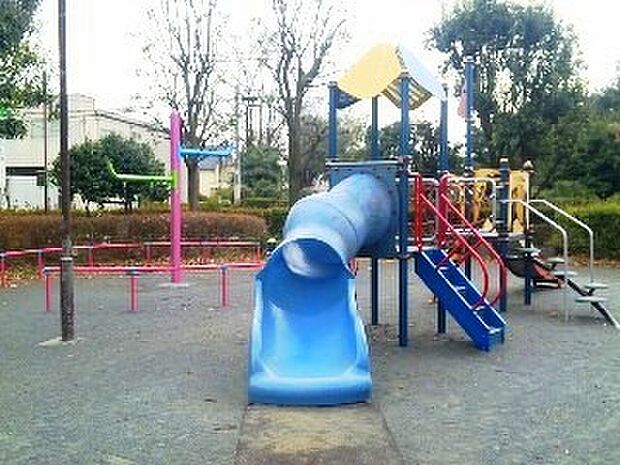 やまばと公園(約280m)