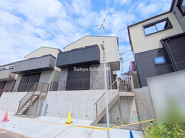 【外観】LDK広々16.75帖!リビングには2箇所に床暖房完備!南向きの大型4LDKです!全居室に収納を設けておりますので、充実したプライベートタイムをお過ごしいただけます!