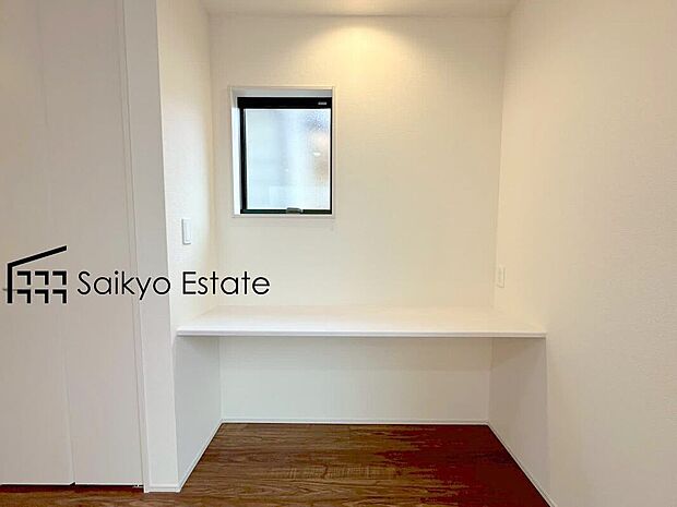 【カウンター】「カウンター」がリビング内にがございますので、在宅ワークやお子様の学習スペースとして重宝いたします♪