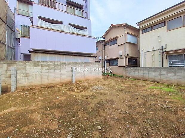 【現地写真】小学校まで徒歩約6分、中学校まで徒歩約7分でお子様が無理なく通える距離です。保育園や幼稚園も近くに多数あり、子育てファミリーには嬉しい環境です！