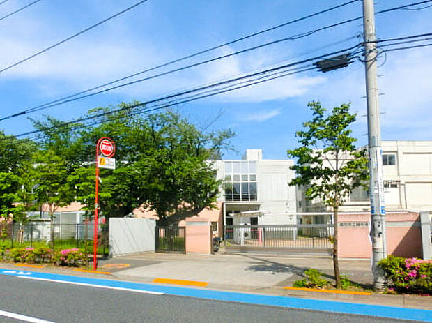 調布市立調布中学校（約910m）