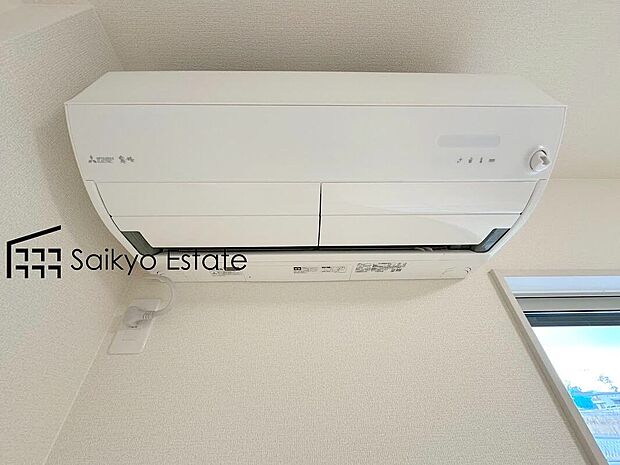 【エアコン】「エアコン」がリビングに設置されておりますので、入居してすぐに快適にお過ごしいただけます。