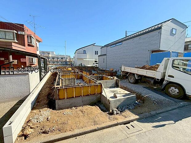 【現地写真】各棟LDK広々18帖以上！ウォークインクローゼットやパントリーなど豊富な収納スペース♪