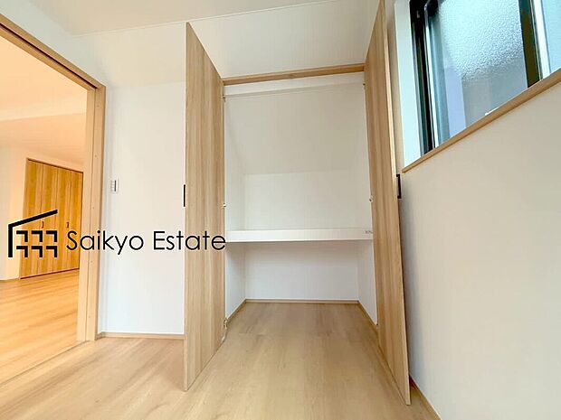 【収納】各居室に収納を設けておりますので、衣類の他にもカバンや小物など何でも収納して、居室の全空間を有効活用できます♪
