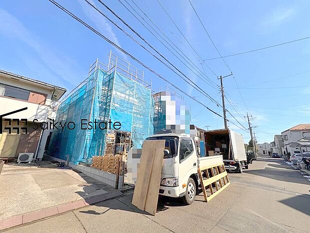 【前面道路】前面道路、幅員がございますので、駐車もスムーズに行えます！駐車が少し苦手なママさんでも安心ですね♪