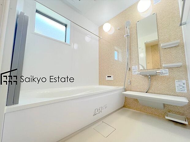 【浴室【施工例】】一日の疲れを癒してくれる一坪タイプの広々バスルーム♪雨の日のお洗濯にも大活躍な浴室暖房乾燥機付きです！
