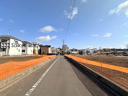 前面道路を含む現地写真