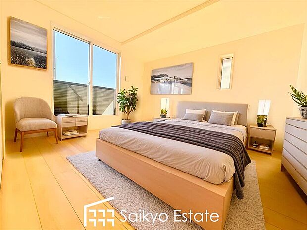 【洋室【施工例】】2面採光で明るく風通しも良好です！天気の良い日は是非窓を開けて空気の入れ替えをしてみるのはいかがでしょうか♪
