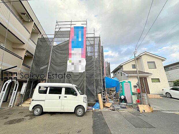 【現地外観】LDKゆとりの12帖以上！収納付きの居室が3部屋！ご家族の会話を重視したリビングイン階段です！「おはよう」や「おかえり」のある毎日を！
