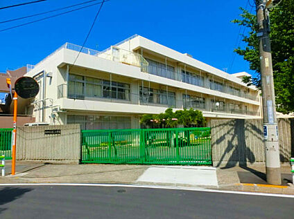 調布市立第二小学校 約160ｍ(徒歩約2分)