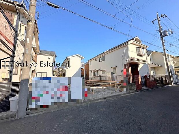 【現地写真】現地周辺には、保育園、小学校、中学校など教育施設が徒歩圏内に点在。お子様を目の届く範囲で通学させることができ、家族に安心なロケーションです!商業施設も充実した暮らし便利な立地です!