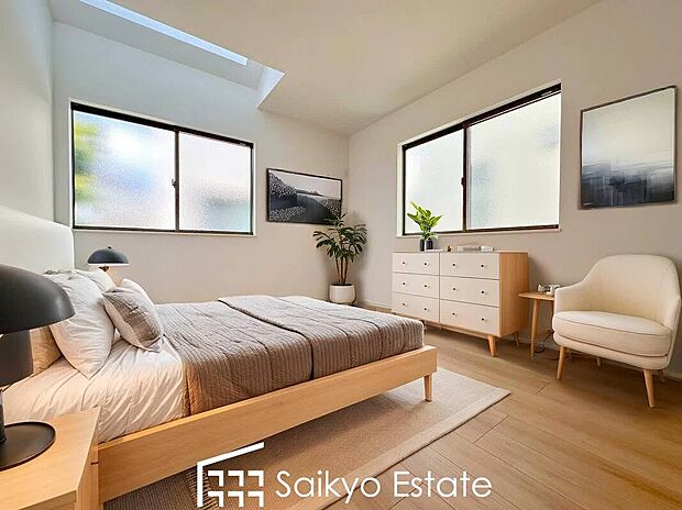 【居室【施工例】】2面採光で明るく風通しも良好です!天気の良い日は是非窓を開けて空気の入れ替えをしてみるのはいかがでしょうか♪