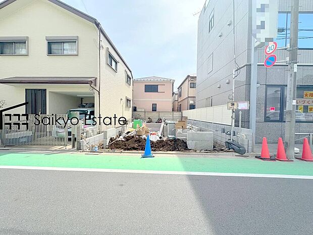 【現地写真】各棟LDK広々約21帖×4部屋!全室6帖以上!WICやリビング収納など豊富な収納スペース!省エネ性能を第三者評価機関が評価する「BELS」認定物件!