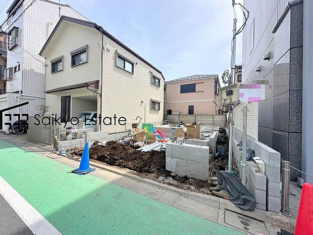 【現地写真】小学校まで徒歩約6分、中学校まで徒歩約11分でお子様が無理なく通える距離です。保育園や幼稚園も近くに多数あり、子育てファミリーには嬉しい環境です!