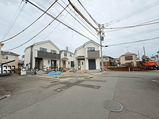 【前面道路】交通量の少ない前面道路ですので、小さなお子様がおられるご家庭でも安心してお住まいいただけます。