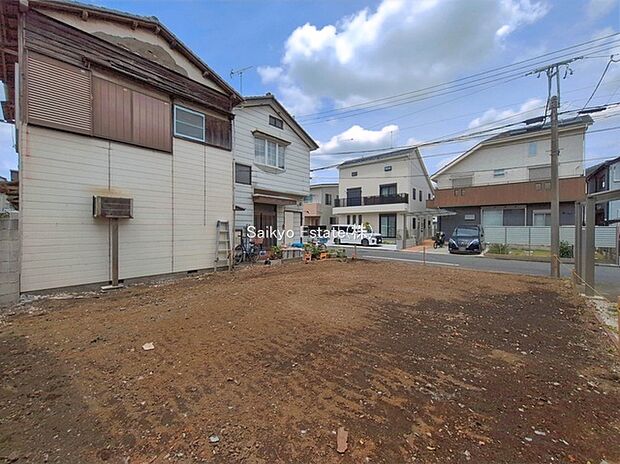 【現地写真】小学校まで徒歩約9分、中学校まで徒歩約6分でお子様が無理なく通える距離です。保育園や幼稚園も近くに多数あり、子育てファミリーには嬉しい環境です！児童公園まで徒歩約1分など周辺は緑豊かな住環境です！