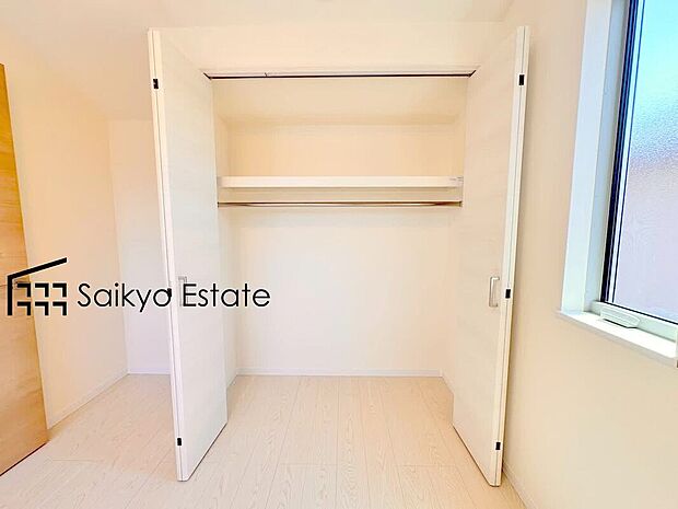 【収納【施工例】】各居室に収納を設けておりますので、衣類の他にもカバンや小物など何でも収納して、居室の全空間を有効活用できます♪