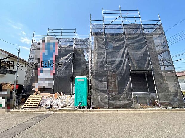 【外観写真】高層ビルの制振装置にも使われている粘弾性素材を使用した制振装置「SAFE365」を搭載!太陽光発電設備標準搭載!