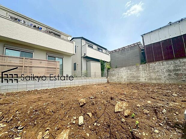 【現地写真】スーパーまで徒歩約7分など、周辺は商業施設が充実した暮らし便利な立地です!急なお買い物も安心です♪
