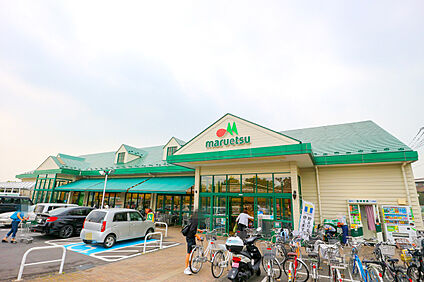 マルエツ戸倉店 約650ｍ(徒歩約9分)