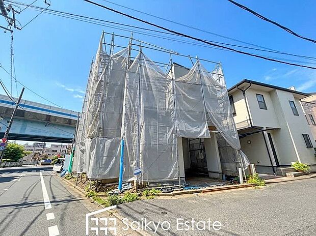 【現地写真】LDK広々17.50帖!収納付き居室4部屋!ガスを効率よく使えるハイクオリティ熱源器「エコジョーズ」標準装備!食洗機や床暖房、EV車コンセントなど暮らしを彩る充実の設備仕様!
