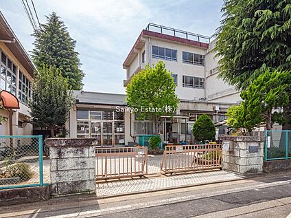 練馬区立泉新小学校 約372ｍ(徒歩約5分)