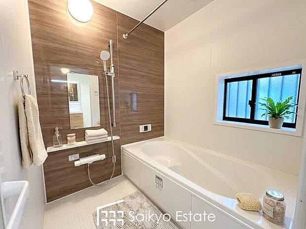 【浴室【施工例】】一日の疲れを癒してくれる一坪タイプの広々バスルーム♪雨の日のお洗濯にも大活躍な浴室暖房乾燥機付きです!
