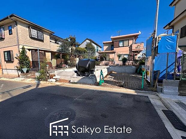 【現地写真】現地周辺には、保育園、小学校、中学校など教育施設が徒歩圏内に点在。お子様を目の届く範囲で通学させることができ、家族に安心なロケーションです。