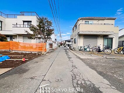 前面道路を含む現地写真