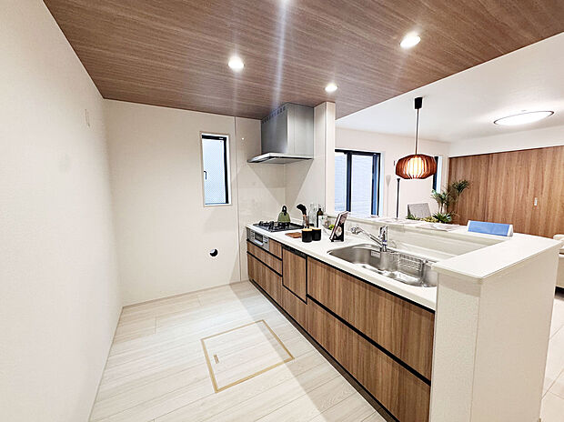 【建物プラン例：Kitchen】
食洗器搭載システムキッチンを採用可能！