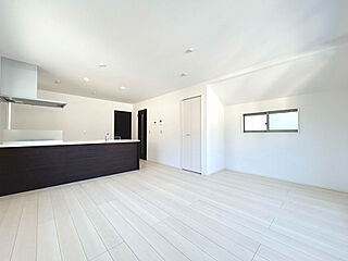 「北池袋」駅徒歩8分「池袋」駅徒歩14分の開放的なルーフバルコニー付き邸宅　～豊島区上池袋2～ その他