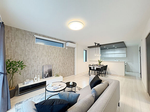 【【建物プラン例：LDK】】構造躯体の倒壊等防止/損傷防止の双方で耐震等級3を標準仕様とし、繰り返す地震や台風をはじめ、災害から家族と暮らしを守ります。